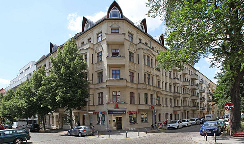 Vermietete Altbauwohnung mit Balkon im Samariterviertel