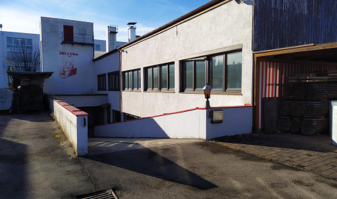 Flexibly adaptable - Top connected warehouse with exhibition space near Munich