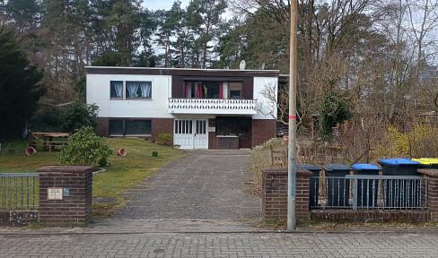 From private owner, best location: 2 rooms + kitchen (EBK) + bathroom, 56 sqm living space. In addition: see text. NK: all inclusive.