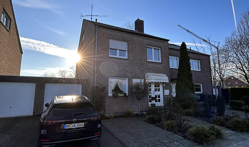 Schönes Einfamilienhaus, einseitig angebaut