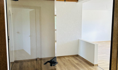 Schöne 4-Zimmer Wohnung mit Südbalkon