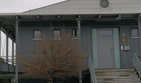 Komfortable Wohnung mit Terrasse und Garage