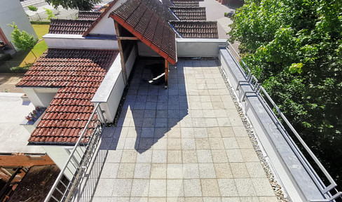 5 Zimmer Wohnung, 134 qm, 35 qm Dachterrasse, zwei Bäder, Klimaanlage !!!