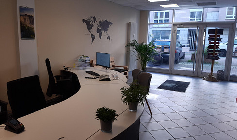 Rent a store in the middle of Dresden Neustadt commission-free