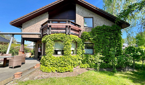 Schwörerhaus with 6 rooms and many extras in Biesdorf