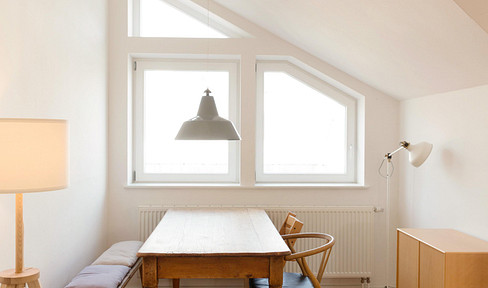 Provisionsfrei: Lichtdurchflutete Maisonette Wohnung