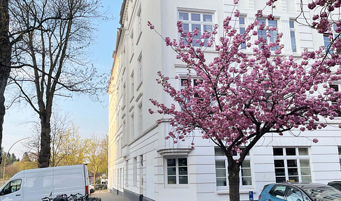 Provisionsfrei: Lichtdurchflutete Maisonette Wohnung