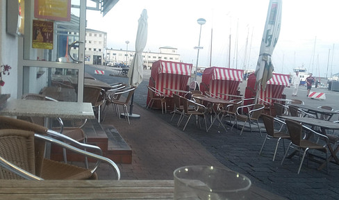 Restaurant by the water