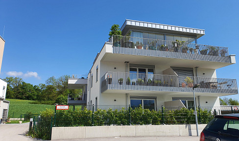 High-quality furnished 3-room apartment on a slope in a small, fine residential complex with many extras