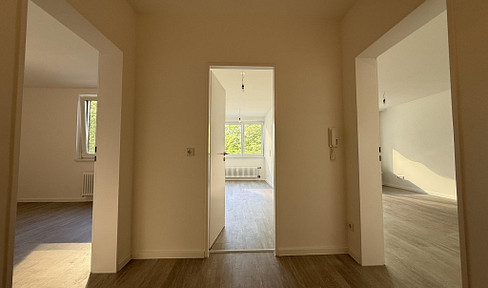 Free of commission: 3-room apartment - well connected, flexible use for owner-occupiers/investors