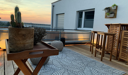 Gehobenes EFH im Bauhausstil mit liebevoll gestalteten Wohlfühloasen und Traumblick
