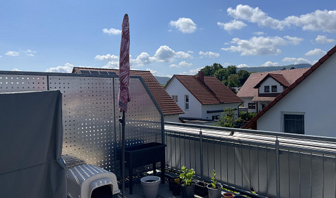 High-quality mid-terrace house with fitted kitchen, garden and parking space in Weilheim/Teck