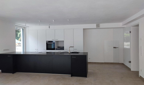 Traumwohnung in Bauhaus-Villa mit Option Einliegerwohnung Energie A+
