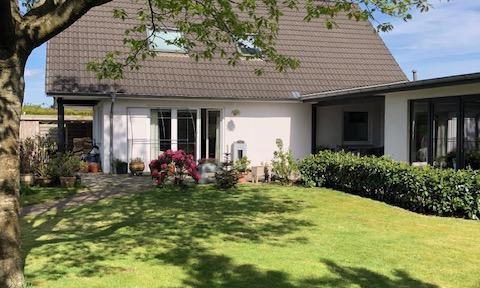 EFH + separate extension*living & working near the lake*commission-free