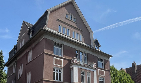Oasis of peace close to the city in a listed building - spacious 2-room apartment with 92 m² in Hamm