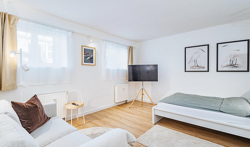 FREE FROM August 01: 2 rooms, kitchen, bathroom - completely renovated & newly furnished