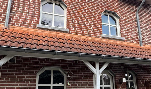 Reihenhaus mit PV Anlage und gehobener Ausstattung im Herzen von Breinig
