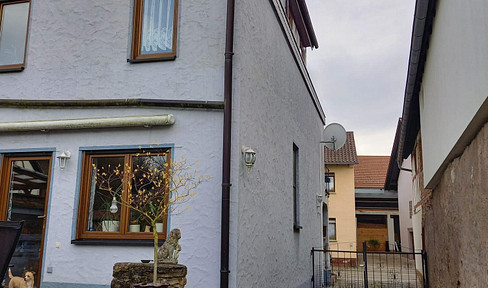Einfamilienhaus mit Pferdehaltungsmöglichkeit in Bretten