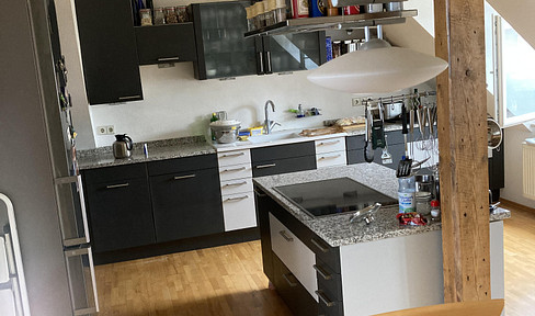 Top floor apartment in Neckarstadt-Ost