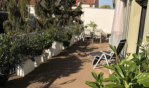 RESERVIERT- Penthouse mit großer Terrasse & TG – hochwertig, zentral & barrierefrei