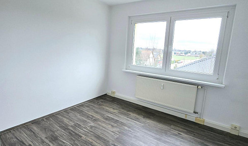 3-room apartment in Bernau near Berlin, available from October 1st, 2026. Price negotiable.