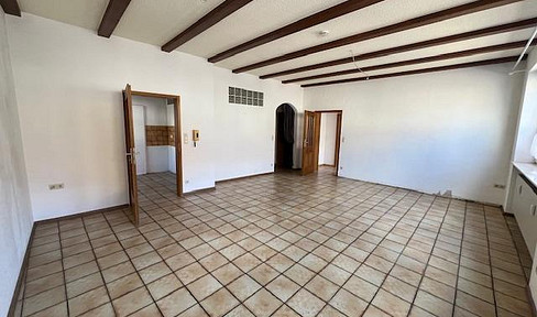 Große EG-Wohnung (2 ZKB WC) in Busenberg