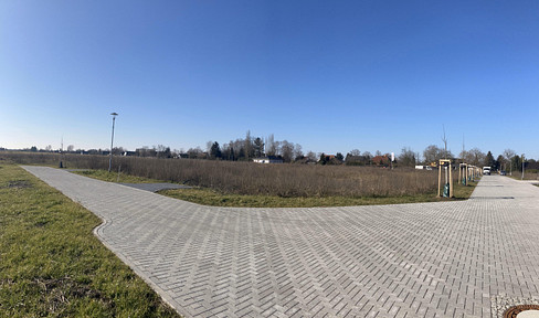 BUILDING PLOT DIRECTLY FROM THE OWNER - COMMISSION-FREE - FULLY DEVELOPED
