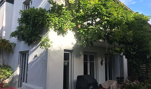 Spacious terraced house with EBK