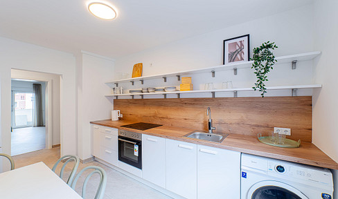 Modern room in a renovated shared flat for 3 people