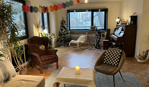 Exceptional flat with terrace and lake view. Temporary rental and semi-furnished possible.