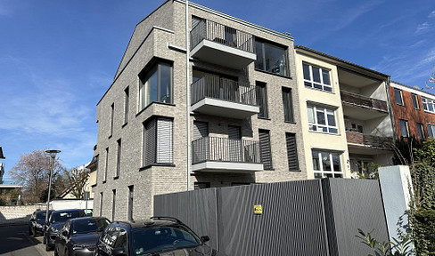 Apartment building in top location in Rodenkirchen