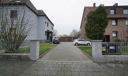 Unique opportunity right in the countryside! Two MFHs in Bochum