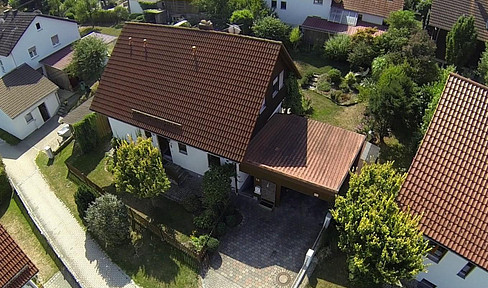 Attractive 6-room detached house with beautiful garden in a traffic-calmed location (commission-free)