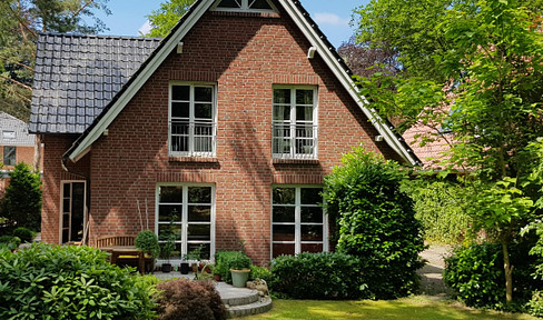 Modernes Einfamilienhaus in hervorragender Lage in Hamburg-Rissen Klövensteen