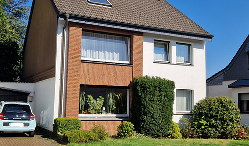 Feel-good oasis in Vonderort: two charming houses on a large plot with plenty of space for your ideas