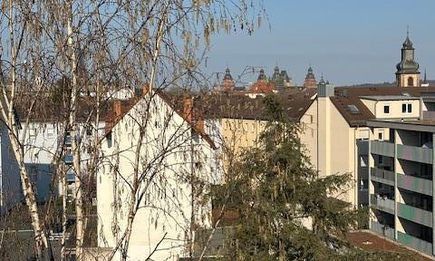 Maisonette apartment with a view of the castle