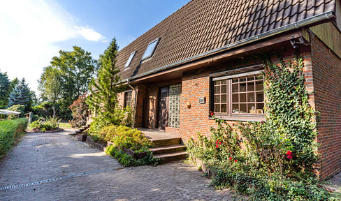 Two-family house, huge size, move in immediately!