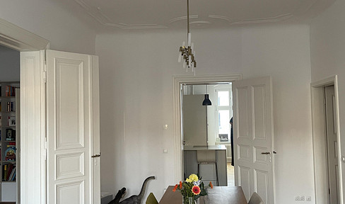 Refurbished gem of an old building on Schillerpromenade - stylish living in a Berlin neighborhood