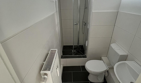 Erstbezug nach Karnsanierung! Helle 2,5-Zimmerwohnung m. Duschbad