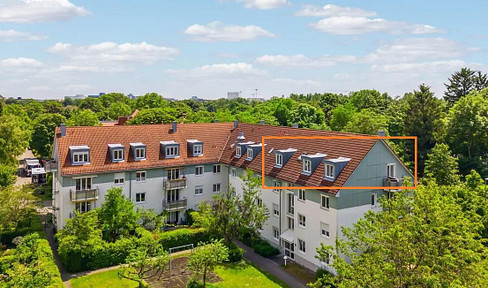 From private owner: Sunny and quiet 5-room top floor apartment in Munich-Alt-Perlach