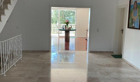 Detached EFH/villa with unobstructed views