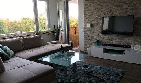 Commission-free exclusive, renovated 3-room apartment with walk-in wardrobe interior in Cologne Longerich
