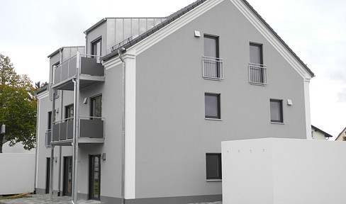 IN 3 room kitchen bathroom/ upper floor apartment, balcony (possibly with granny apartment 1 room kitchen/bathroom possible)