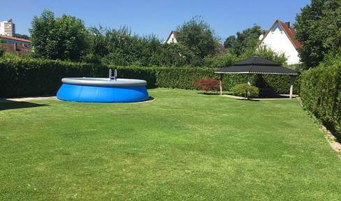 Commission-free 648 sqm property in Alterlangen
