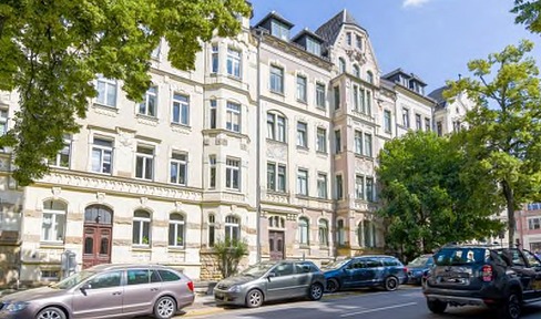 *First-time occupancy after renovation *DG maisonette apartment *Kassberg