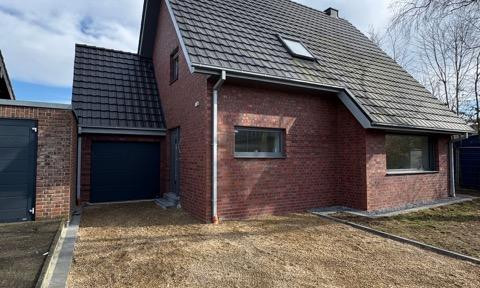 Einfamilienwohnhaus mit Garage in sehr guter Lage! KFW Mittel mit Tilgungsnachlass möglich!