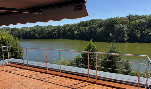 Waterfront living - apartment building with direct lake access