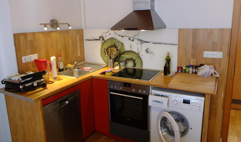 Fully furnished old apartment in Duissern with spacious eat-in kitchen