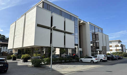 Prestigious office space in a prime location: space for your visions ...