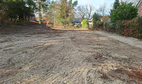 DEVELOPER/INVESTOR BUILDING PLOT IN THE VERY BEST LOCATION OF VOLKSDORF COMMISSION-FREE